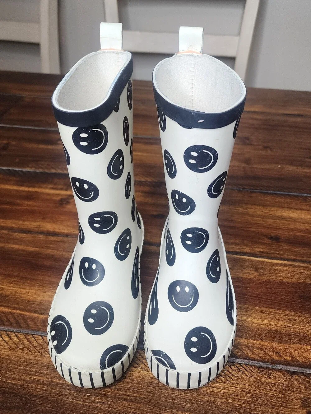 Boys Smiley Face Rain Boots | Black And White | Size 10 | Small Shop | EUC!